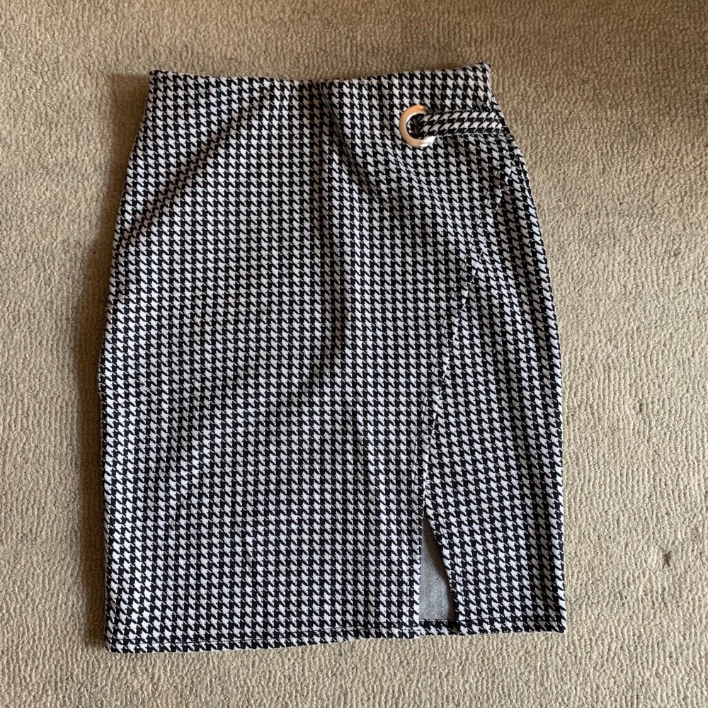 Herringbone slit pencil skirt